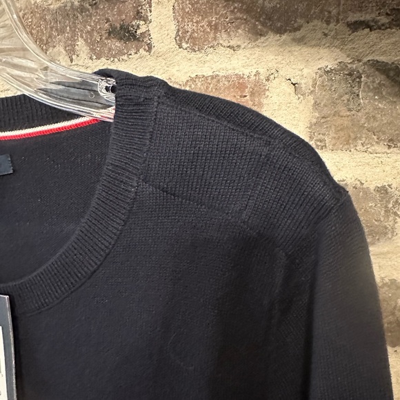 NWT Tommy Hilfiger Adaptive Sweater - Large - Picture 6 of 6